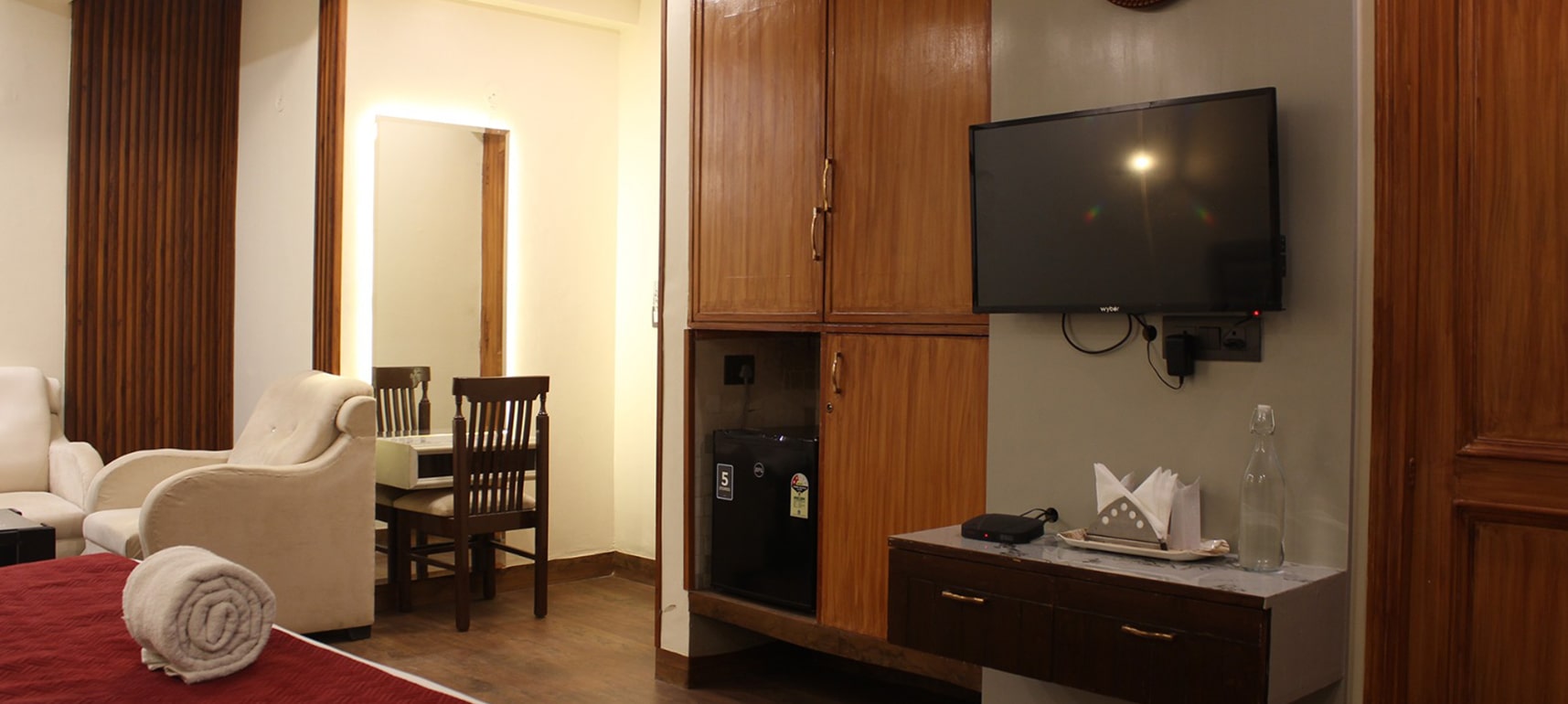 Best Guest House in Gurgaon, Sector 27 - JJ Guest House
